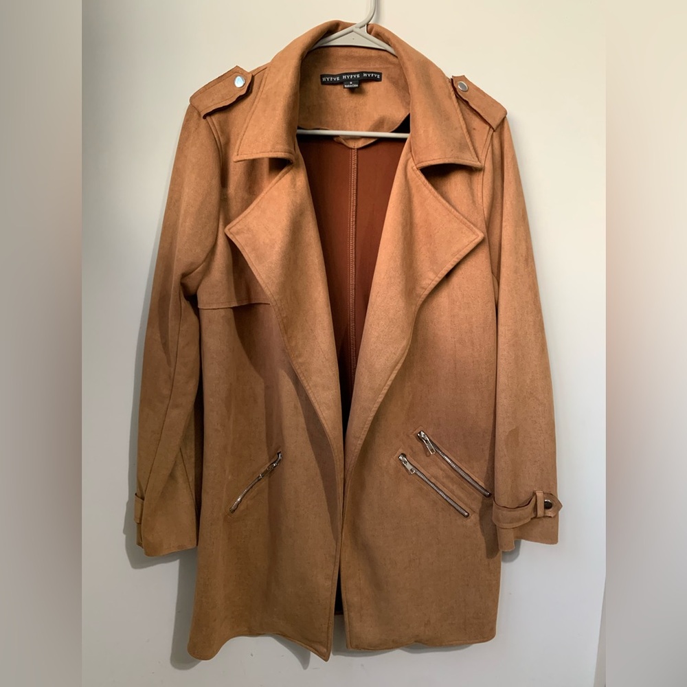 HYFVE Women’s Tan Faux Suede Open Front Blazer Jacket - Picture 3 of 9